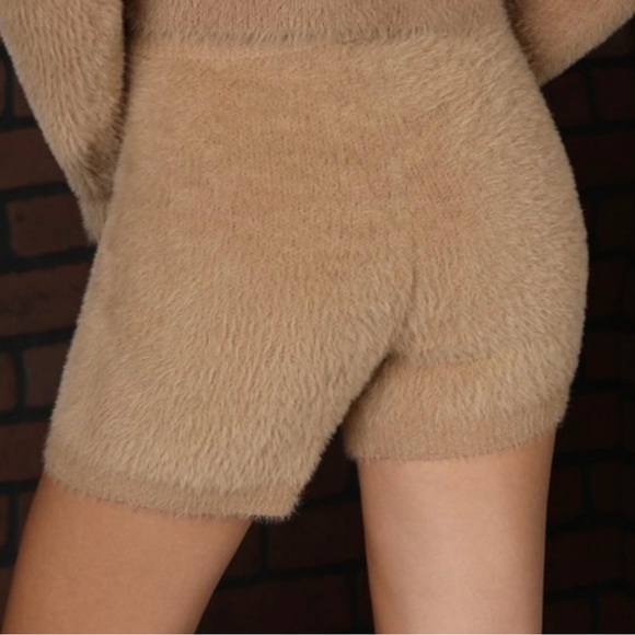 🎉HOST PICK 🎉 NWT Fuzzy Drawstring Shorts by Hidden Brand - Picture 2 of 13